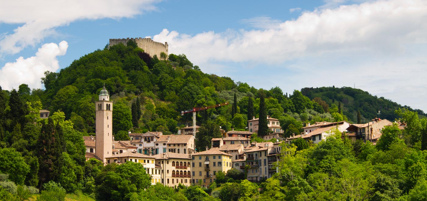 The Asolo Rocca, also called Rocca Braida, is located on the Top of Monte Ricco